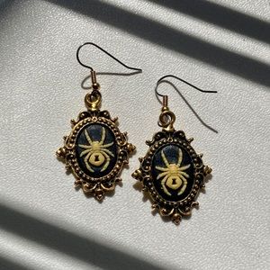 Cream black widow spider cameo dangle earrings (gold version)